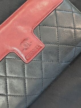 Chanel Vintage Quilted Leather Wallet in Black and Burgundy